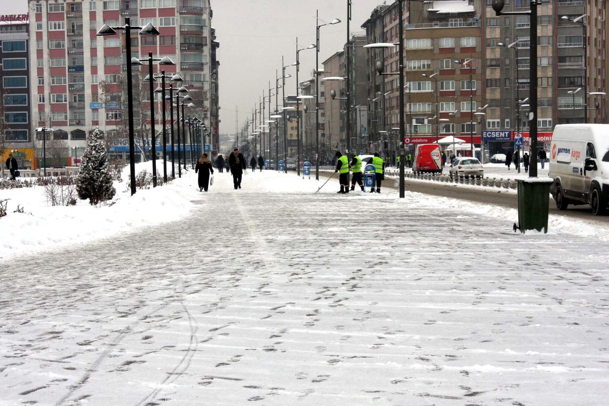 Sivas Belediyesi'nin Karla Mücadelesi