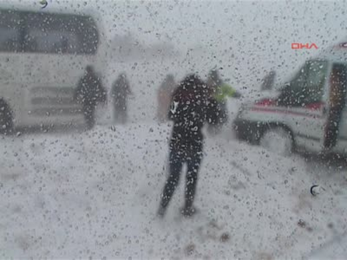 Sivas Kayseri Karayolunda Zincirleme Kaza Ek