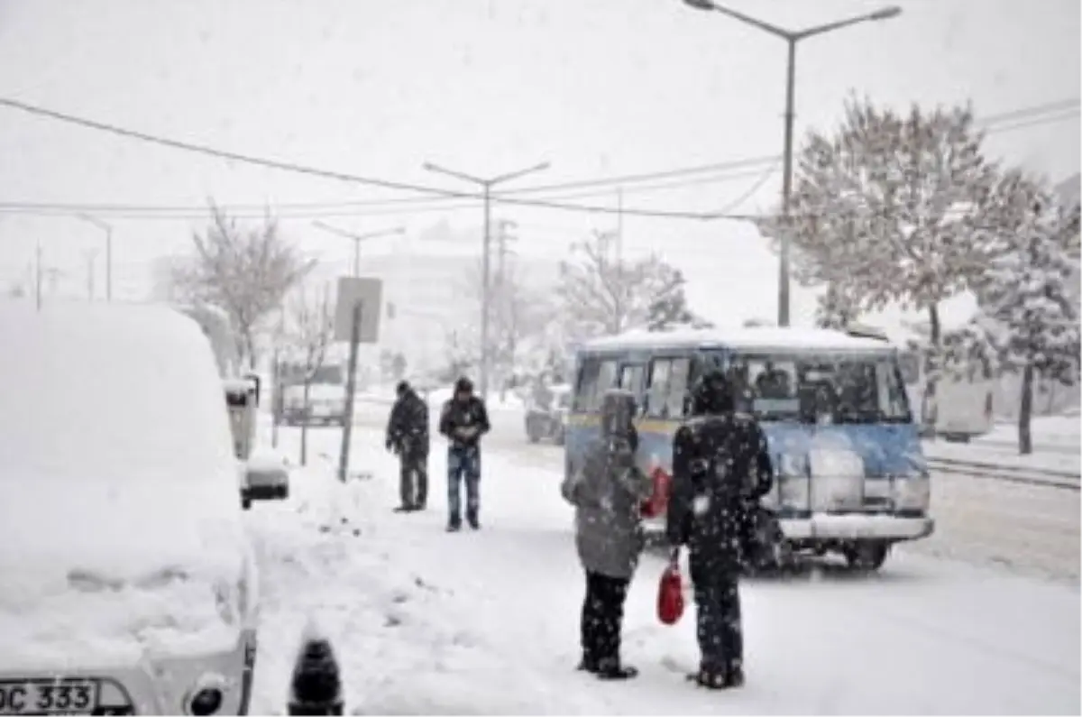 Yollara Atılan Tuz Otomobillere Zararlı