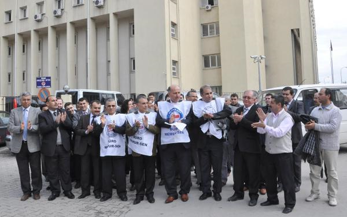 Adalet Personeli 'Adalet' İstiyor