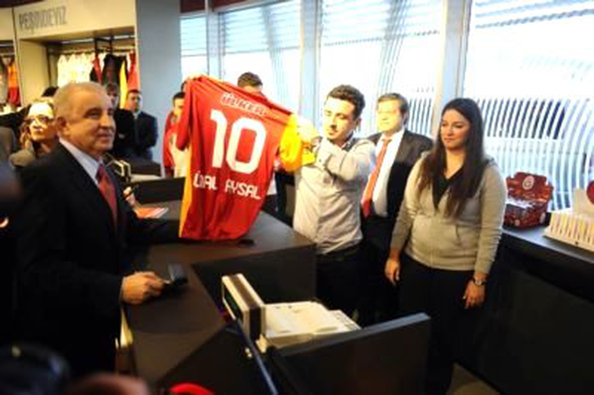 Ali Sami Yen Spor Kompleksi Gsstore Açılış Töreni Yapıldı