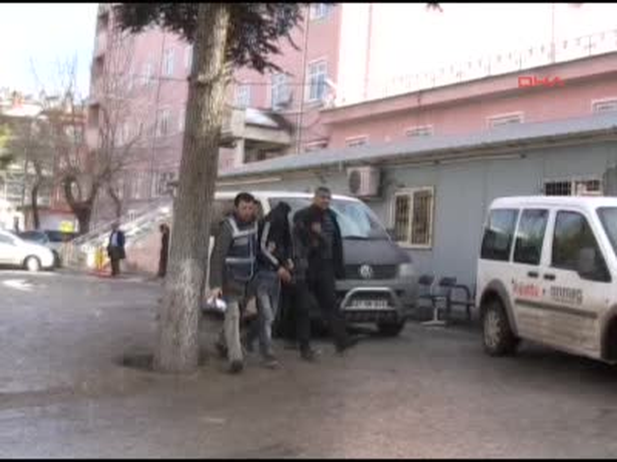 Arkadaşıyla, Çalıştığı İşyerini Soydu