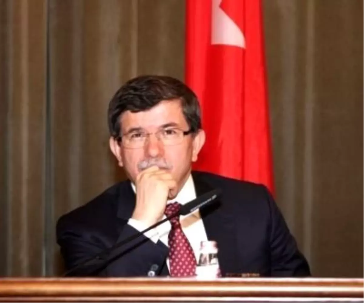Bakan Davutoğlu: 'Akan Kana Seyirci Kalamayız'