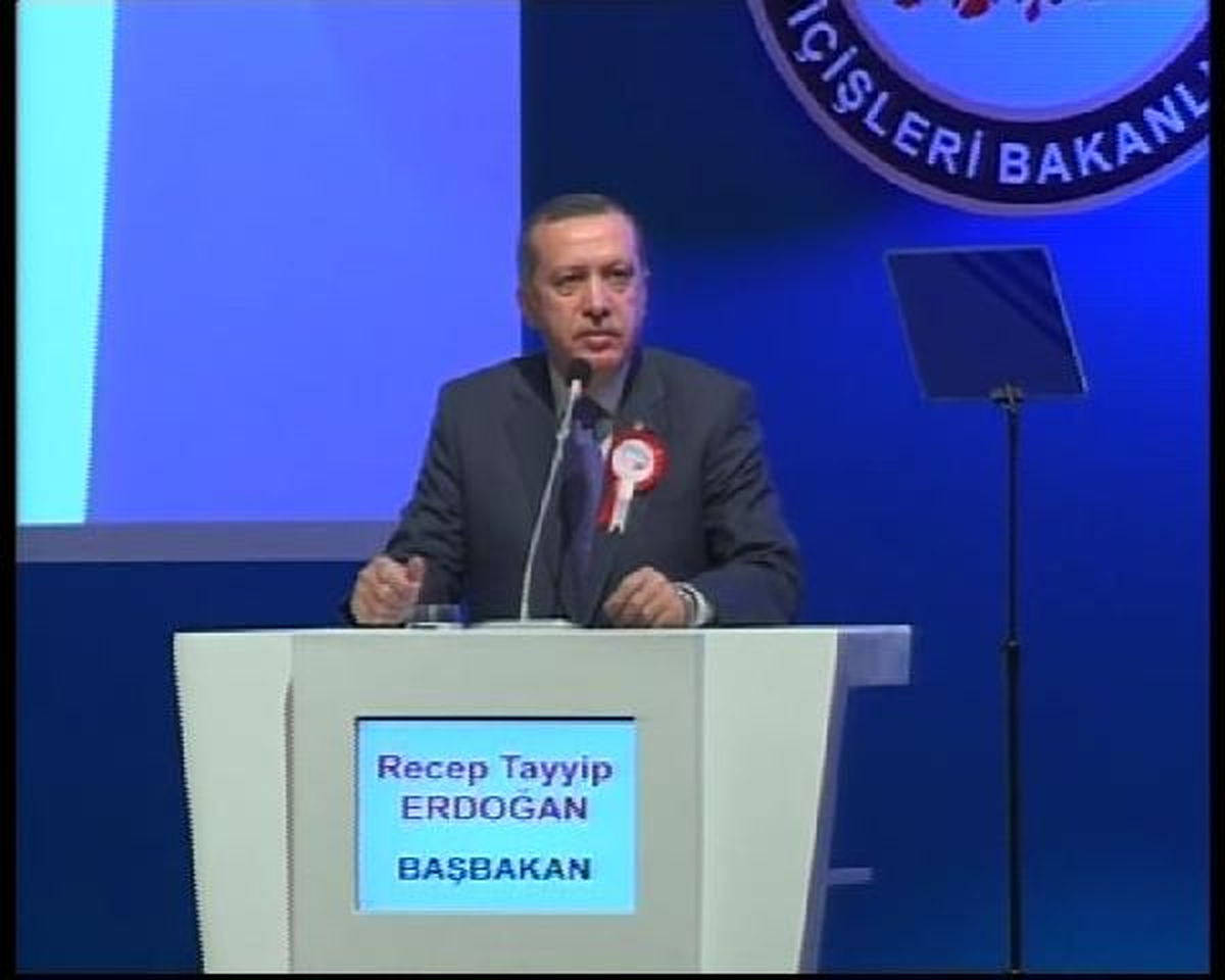 Başbakan Erdoğan 'Valiler Toplantısı'nda BDP'yi Eleştirdi