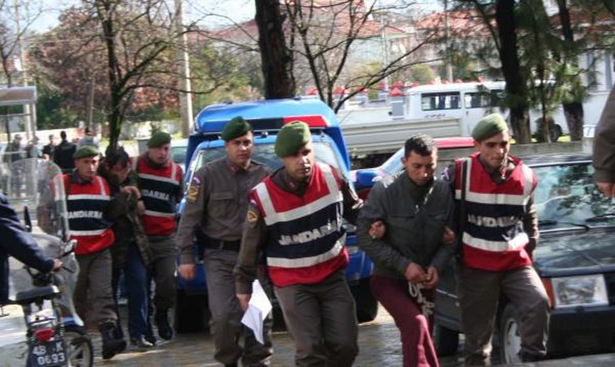 Çalıştığı Şirkete Ait Kabloları Çalarken Yakalandı
