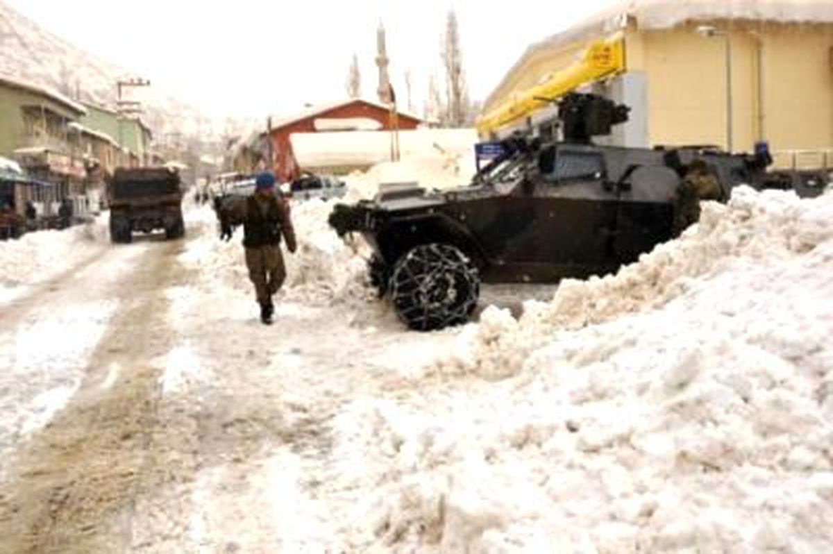 Doğu'da Bin 333 Köy Yolu Kapandı, Öğretmenler Mahsur Kaldı (3)