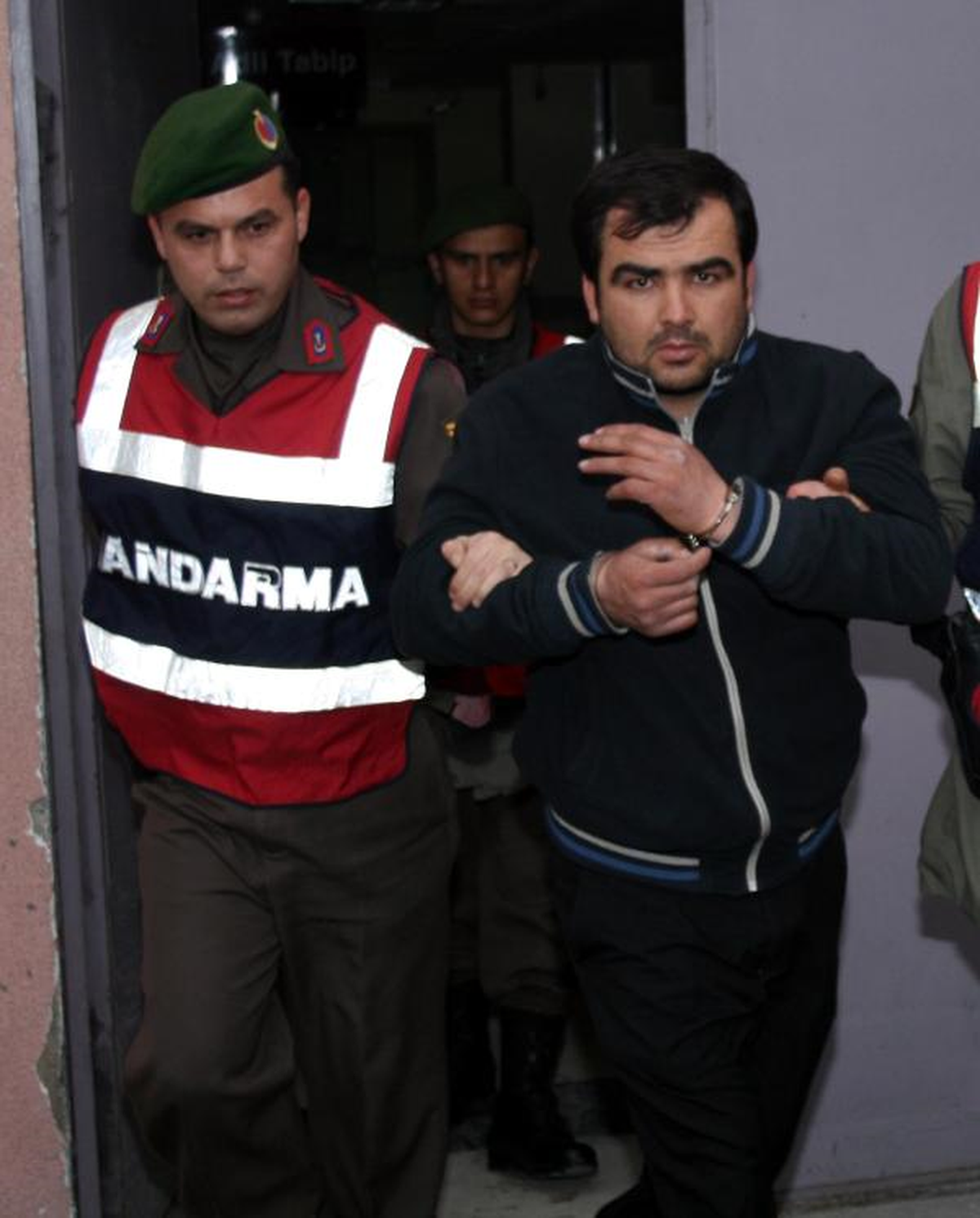 Evlerden Çaldığı Dini Kitapları Sahaflara Satan Şüpheli Yakalandı