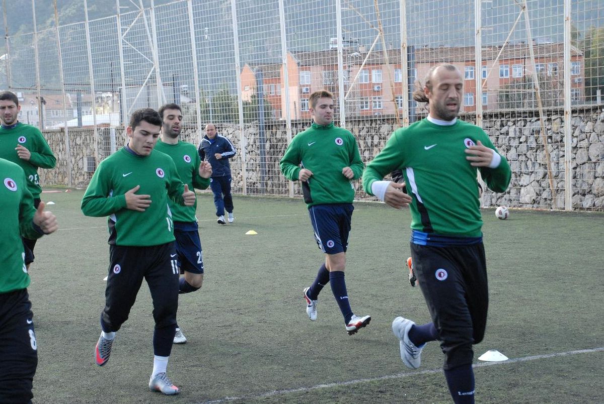 Fethiyespor Akdeniz Derbisinden Üç Puanla Çıkmak İstiyor