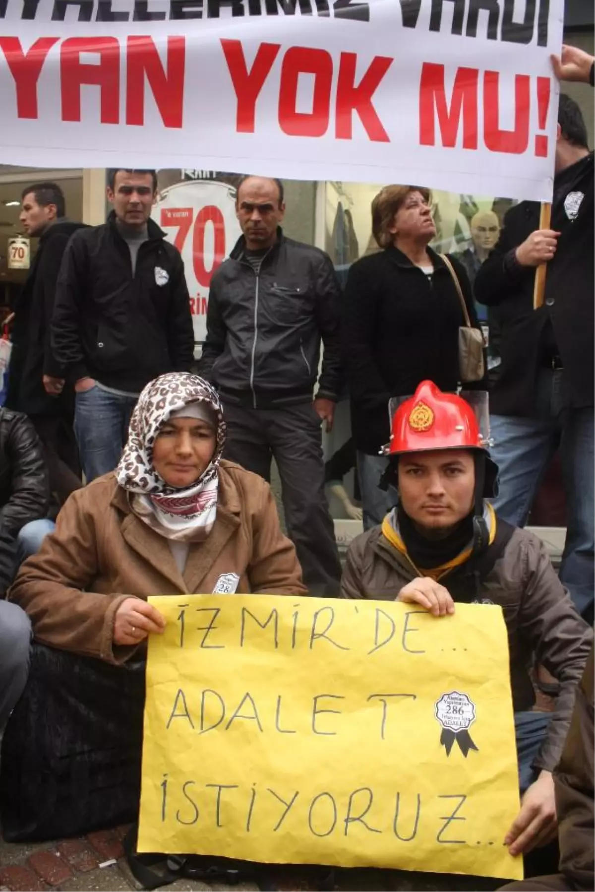 İtfaiyeci Adaylarından Oturma Eylemi