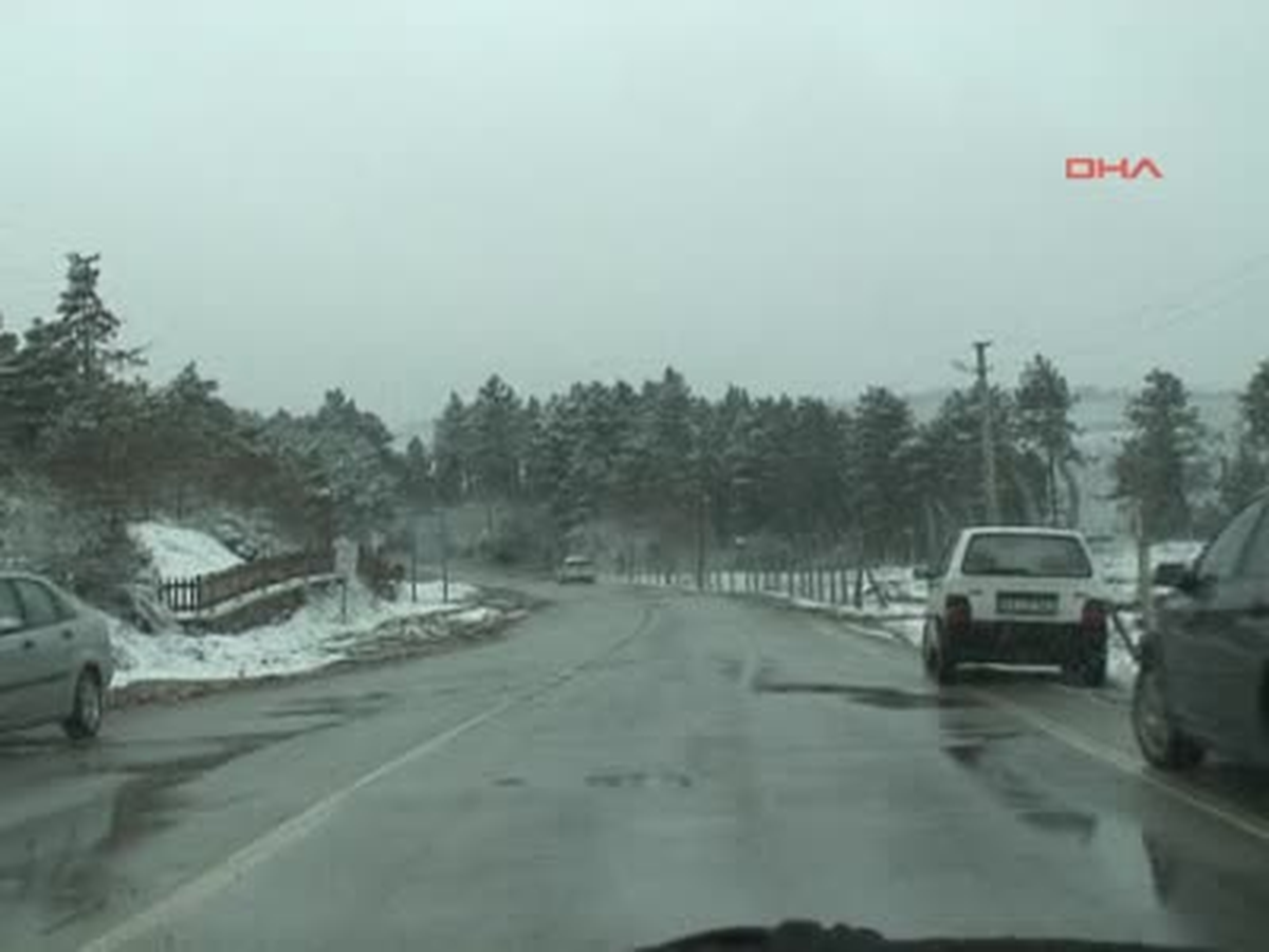 Kocaeli\'nin Yüksek Kesimleri Beyaza Büründü