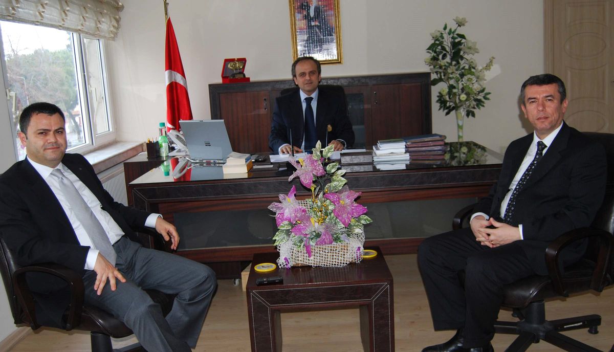 Kula Kaymakamı Cıbır'a Komşu İlçe Kaymakamlarından Ziyaret