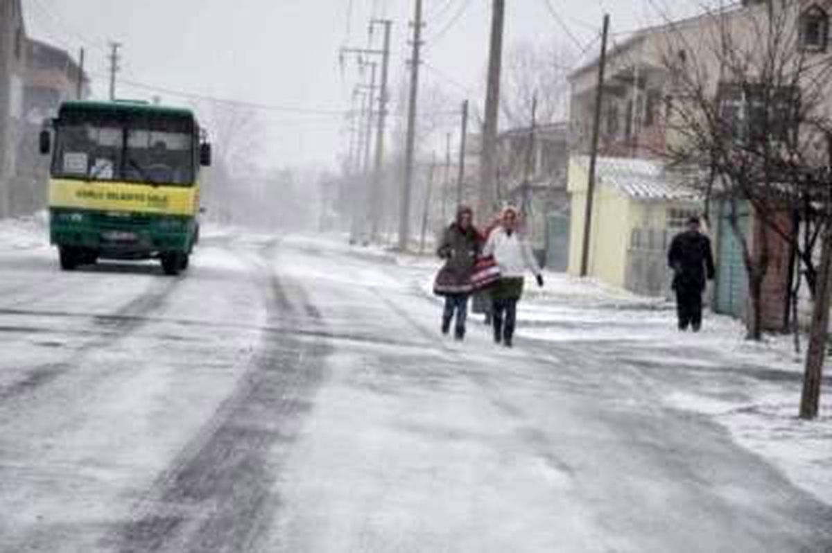 Saray'da Köy Yolları Kapandı