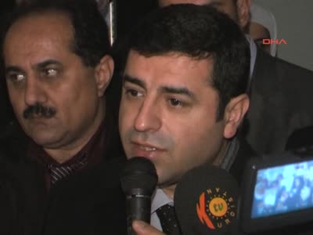 Şırnak2bdp'li Demirtaş Ölen 34 Kişinin Mevlidine Katıldı, Hükümeti Eleştirdi