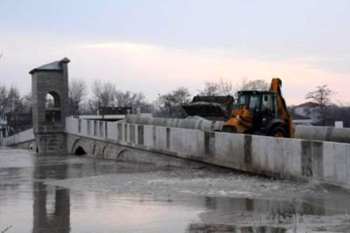 Taşan Tunca Nehri Buz Tuttu (4)