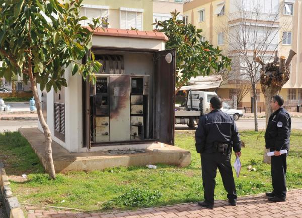 Trafo Bakım Sırasında Patladı, 2 İşçi Yaralandı