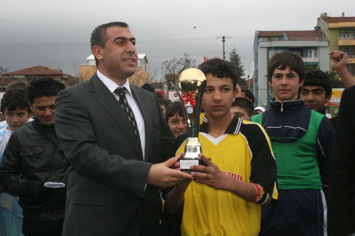 Yıldız Futbolda Şampiyon Çamköy İlköğretim