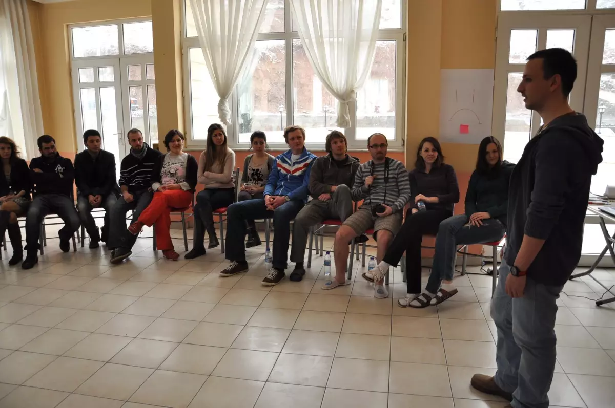 6 Ülkeden 36 Genç Zkü\'nün \'Genç İşsizliği\' Projesinde Bir Araya Geldi