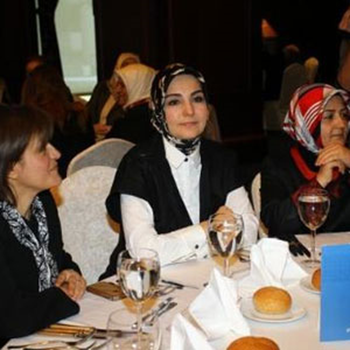 AK Parti Milletvekili Eşleri Yemekte Biraraya Geldi