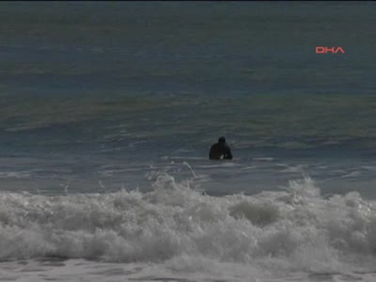Alanya'da Kış Turizminin Yeni Gözdesi Sörf
