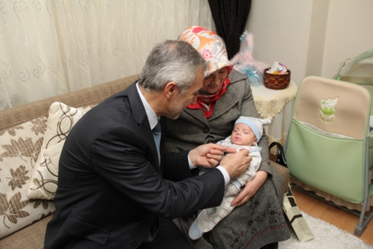 Başkan Fazlı Kılıç, Yaşlıların Gönlünü Aldı