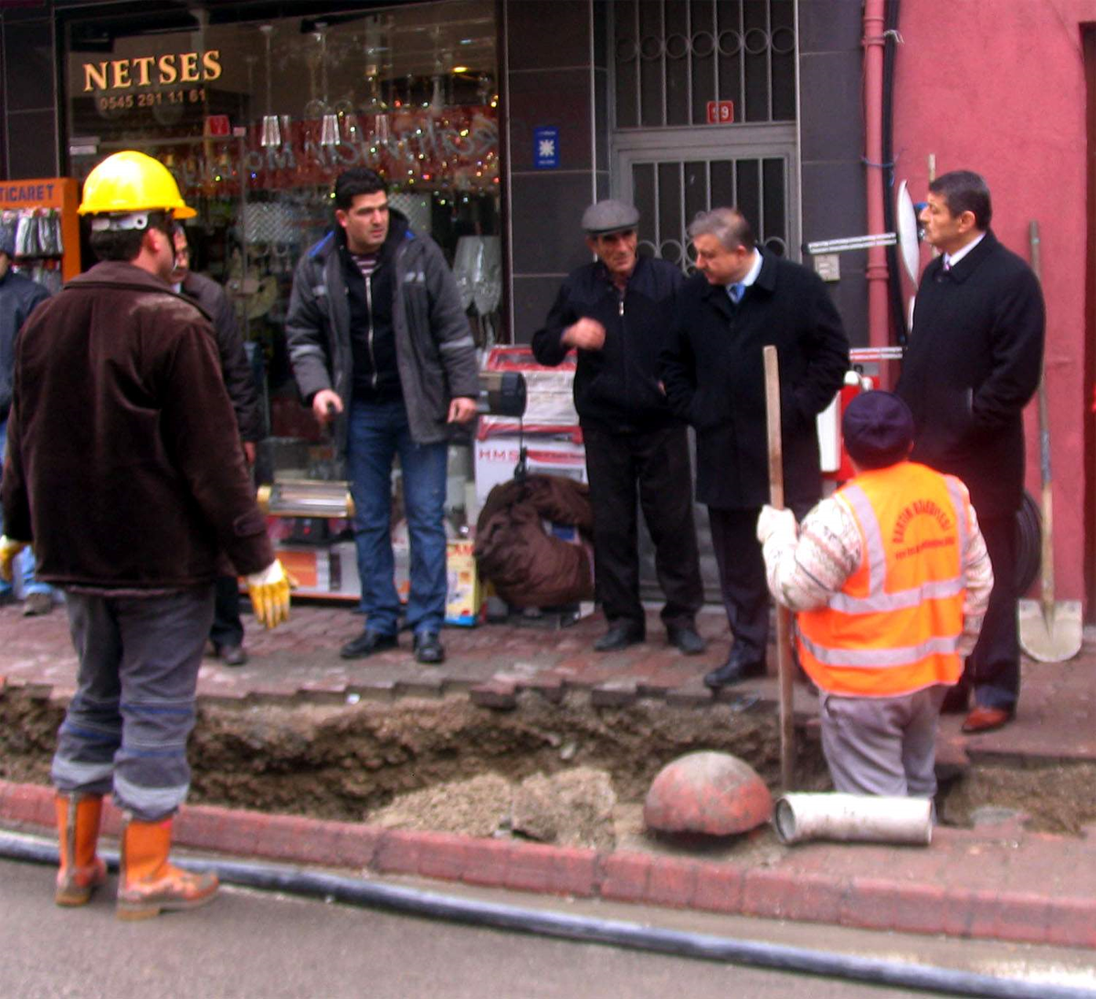 Belediye Başkanı Çalışmları İnceledi