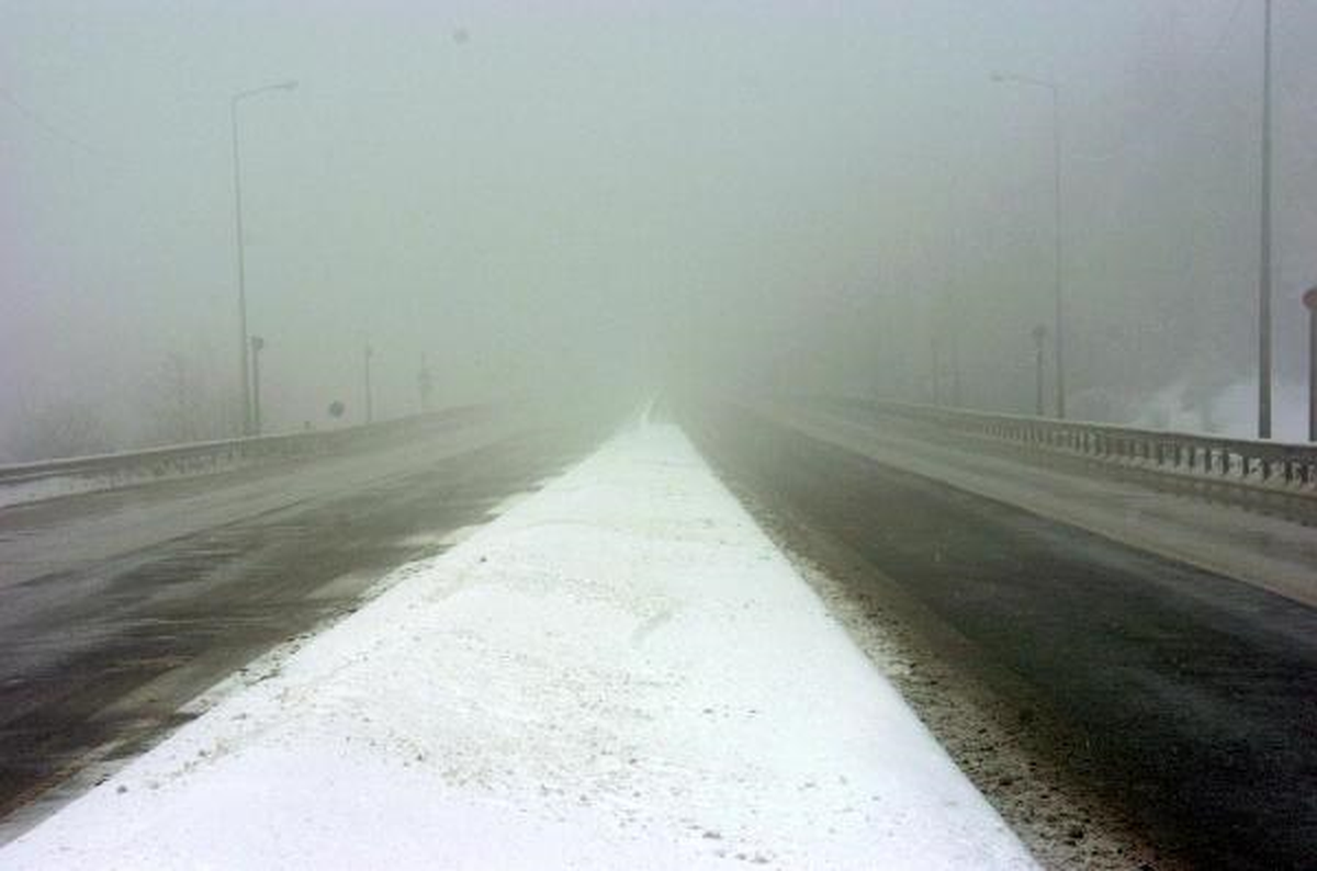 Bolu Dağı'nda Kar ve Sis Ulaşımı Etkiledi