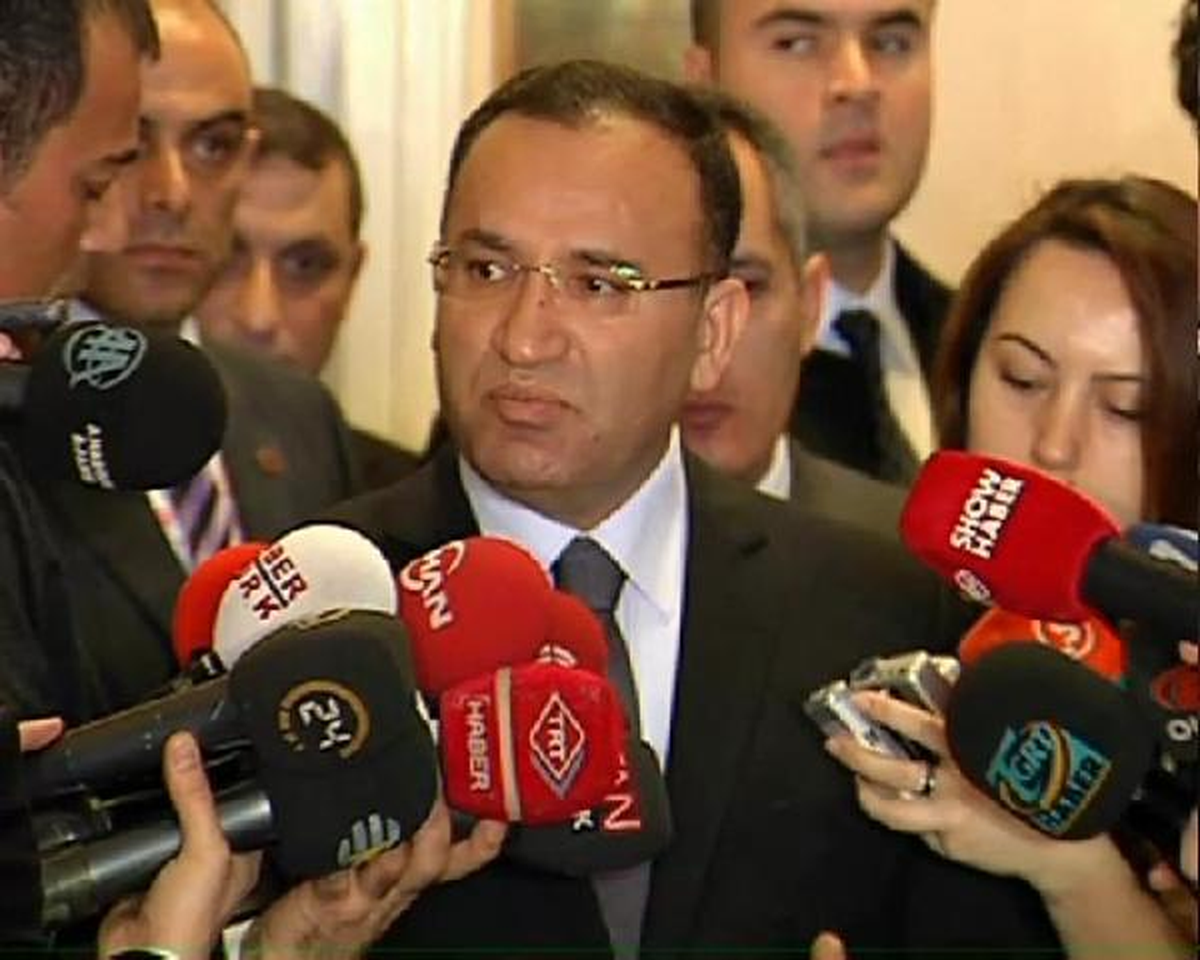 Bozdağ: MİT'in Vazifesi Terör Örgütlerinin İçine Sızmak
