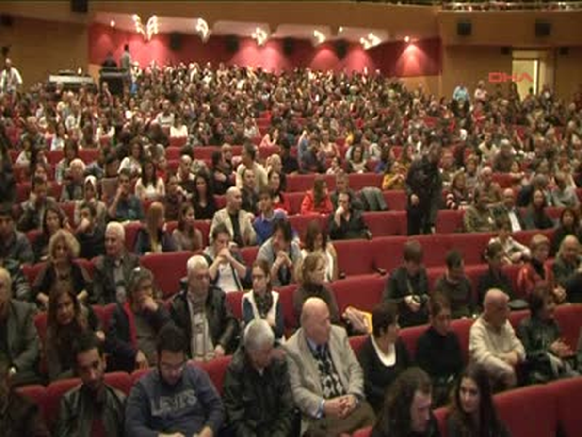 Cem Karaca, Antalya'da Şarkılarıyla Anıldı