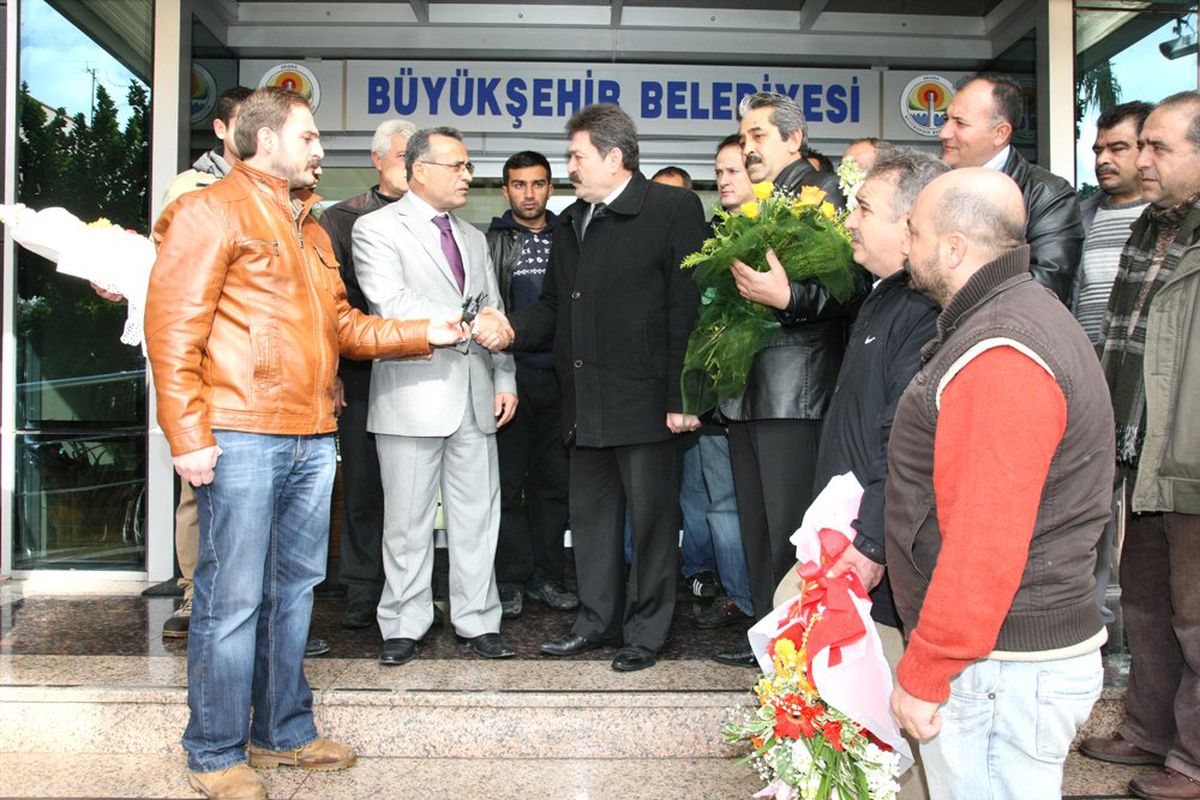 Çiçekçilerden Büyükşehir'e Teşekkür