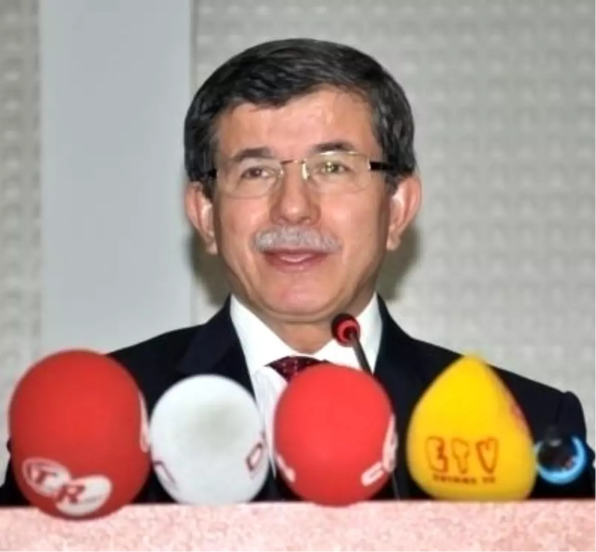 Davutoğlu: İlgilendiğimiz Tek Şey Suriye\'de Kanın Durması