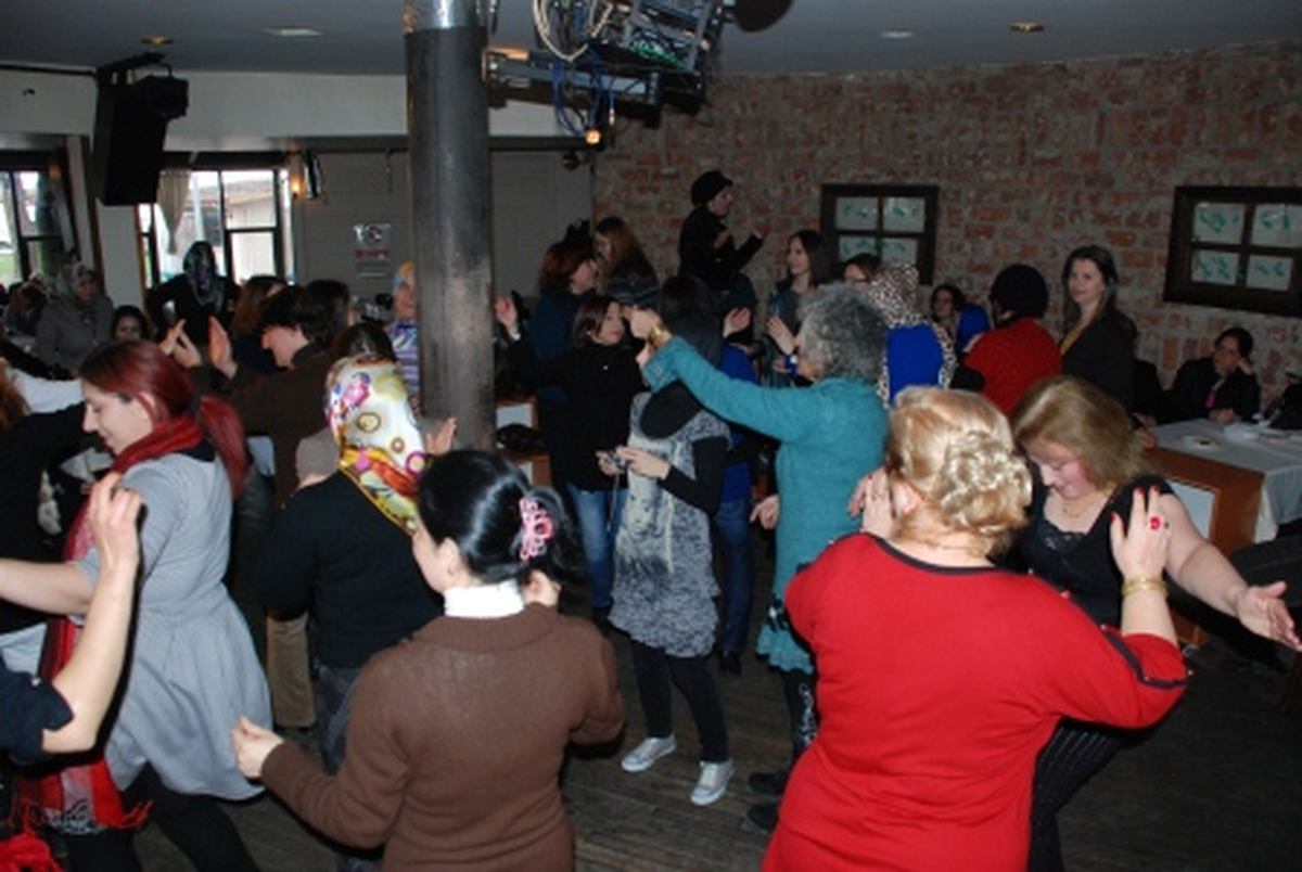Karanfil Evleri Matineleri Başladı