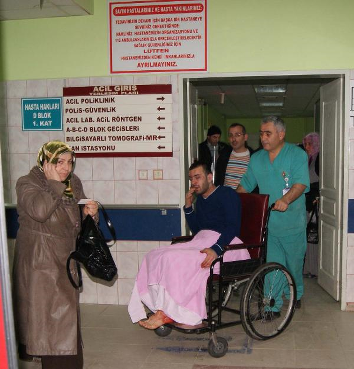 Kız Arkadaşı ile Gezerken Bıçaklandı