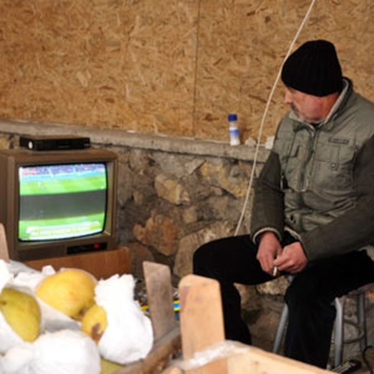 Meyve Tezgahına Televizyon Kurdu