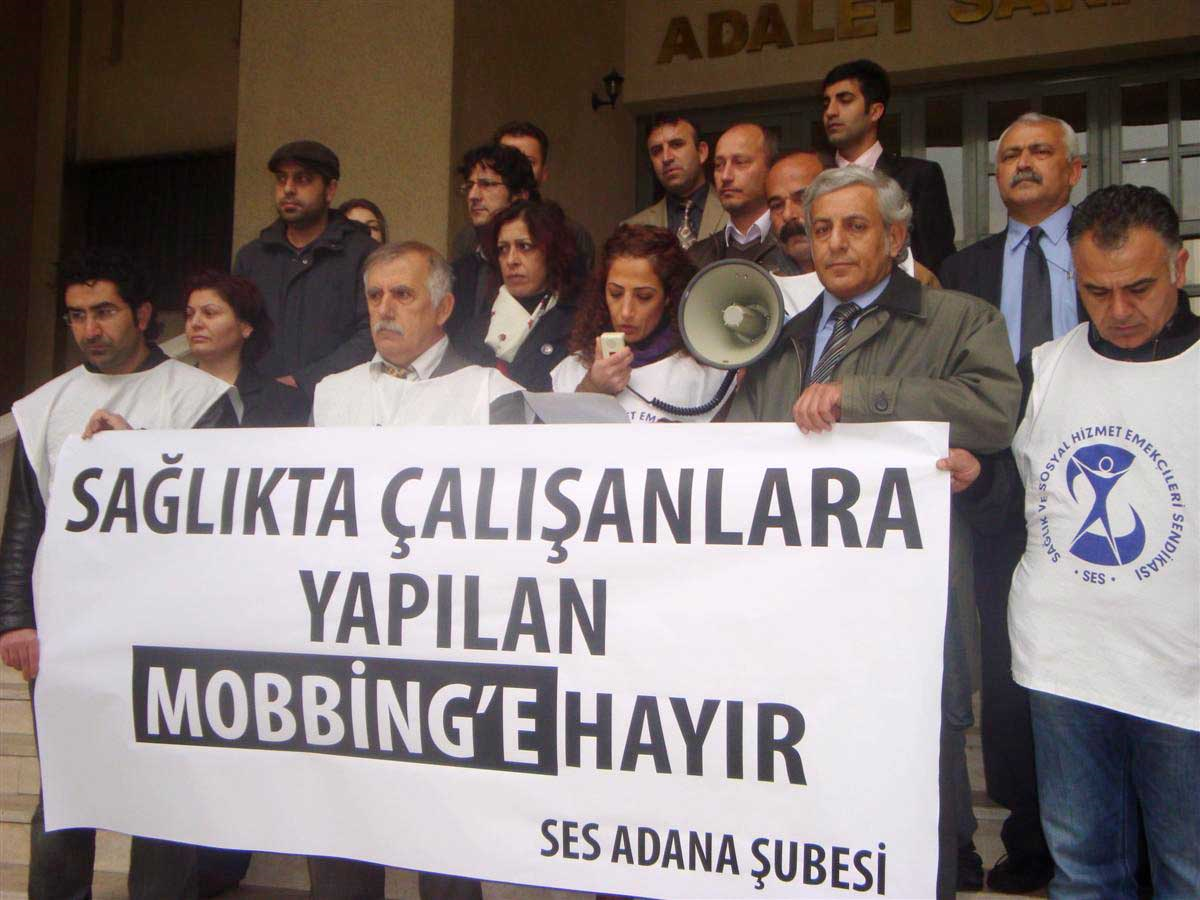 Sağlık Çalışanlarından 'Mobbing' Tepkisi