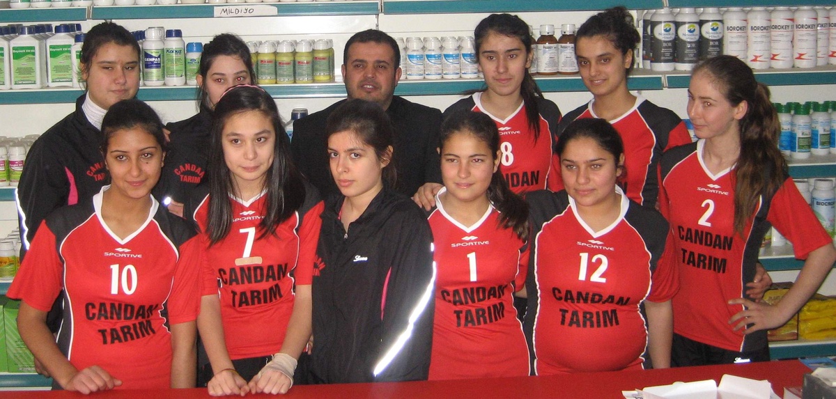 Sekine Evren Kız Meslek Lisesi Voleybol Takımı'ndan Teşekkür Ziyareti