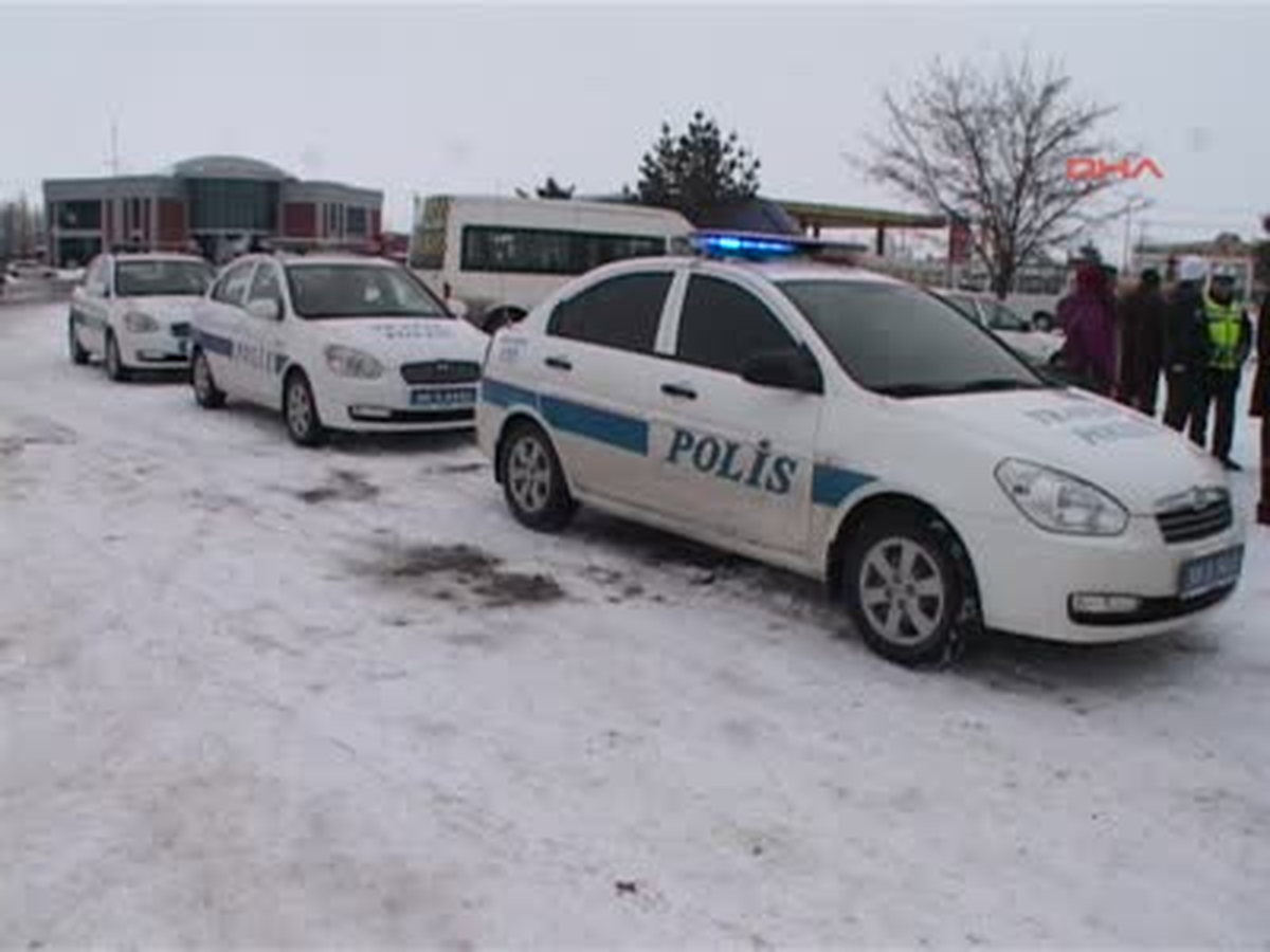 Sivas'ta Kar Yağışı Etkili Oluyor
