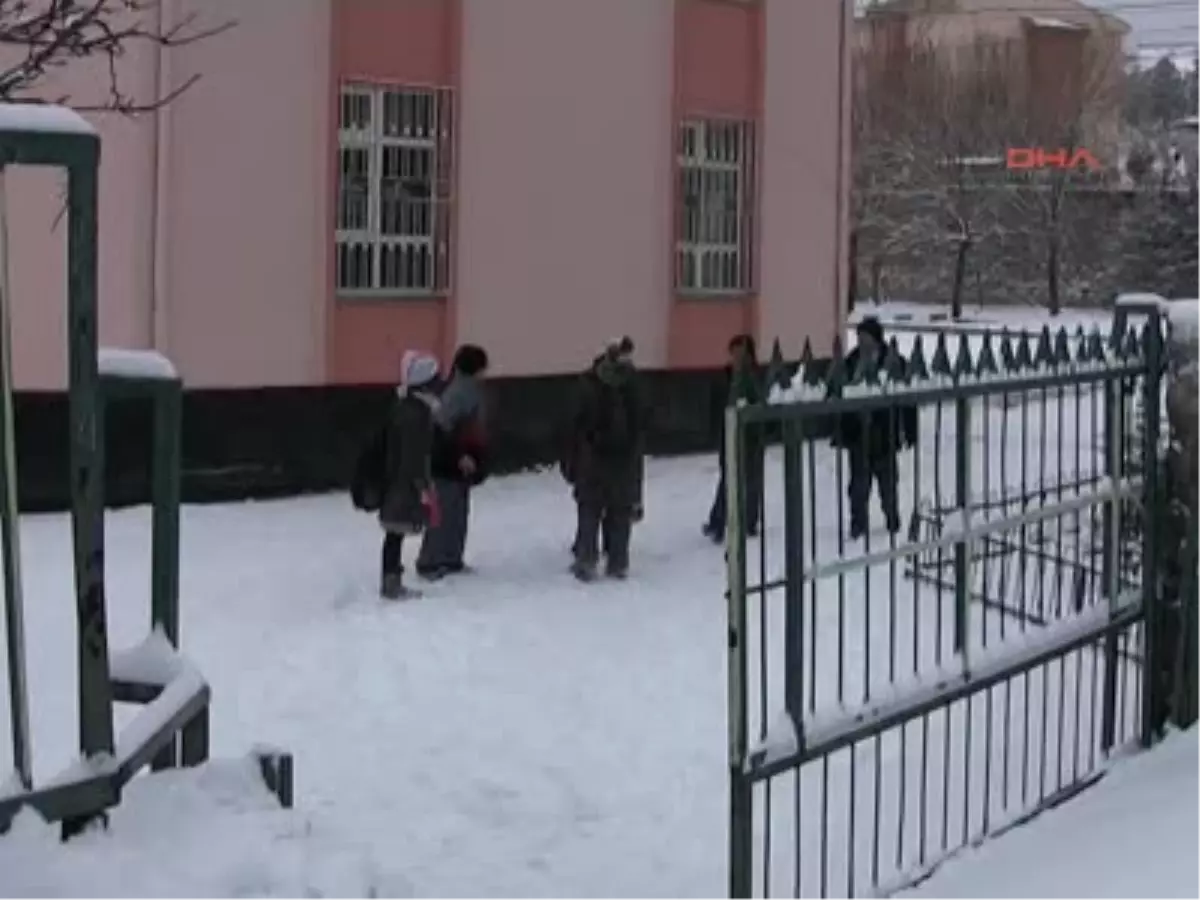 Tavşanlı'da Okullara Kar Tatili