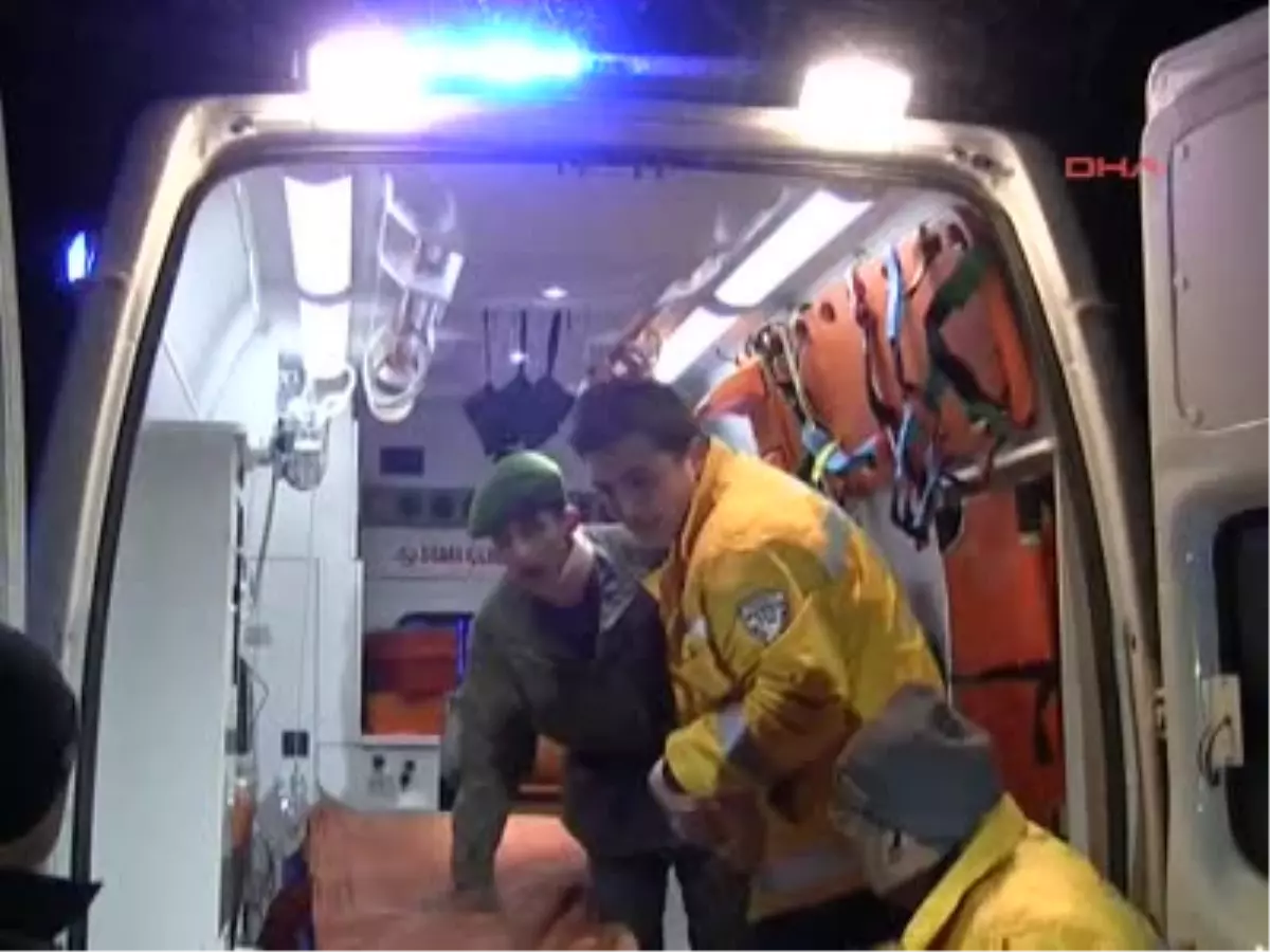 Yozgat\'ta Askeri Araç Kaza Yaptı : 2 Asker Yaralandı