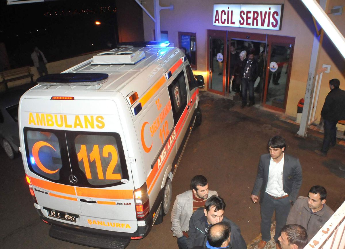 Amcasının Oğlunu Silahla Yaraladı