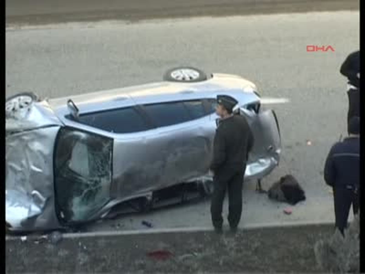 Askeri Araç Alt Geçite Uçtu,2 Asker Yaralandı