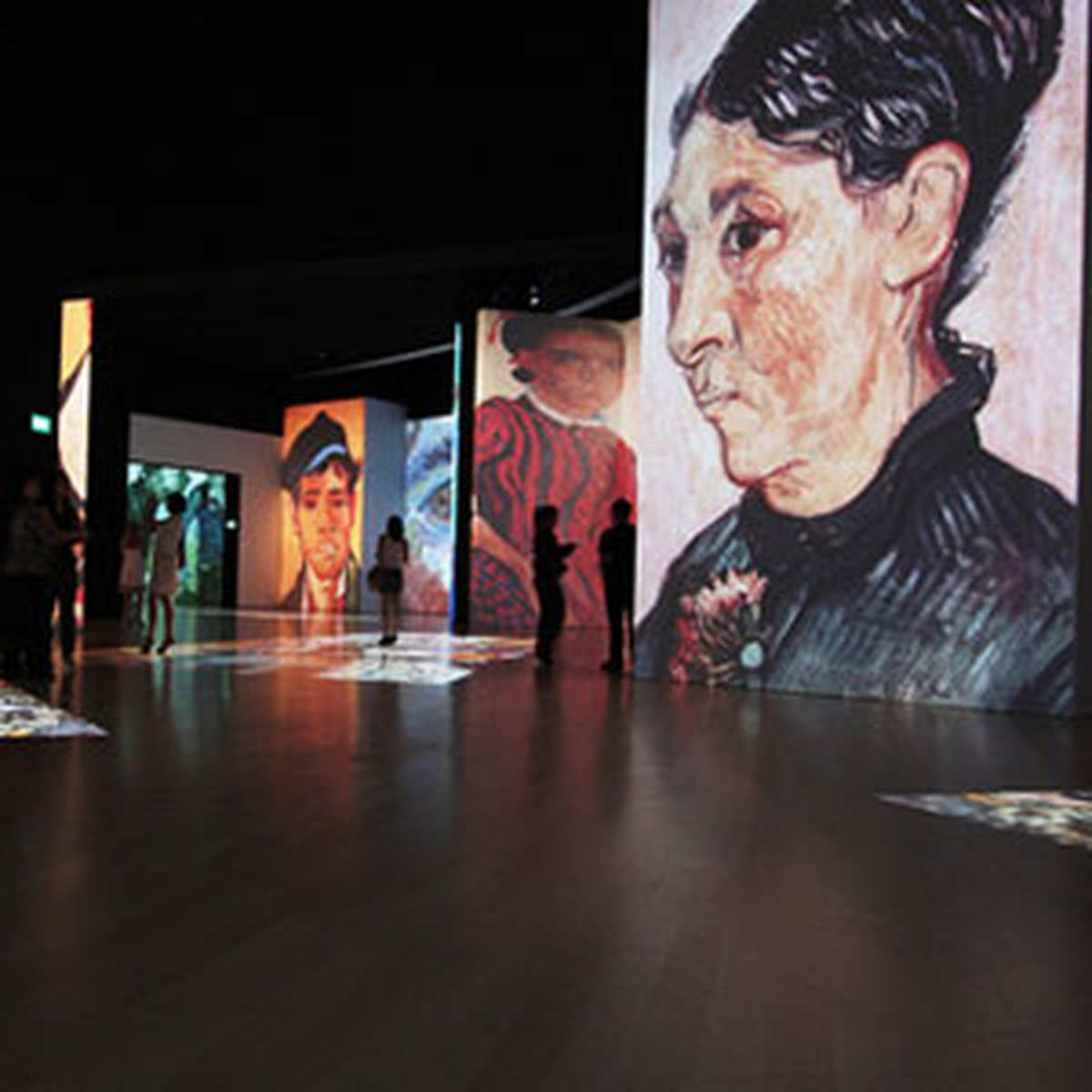 Bakan Günay Van Gogh Sergisinin Açılışını Yaptı