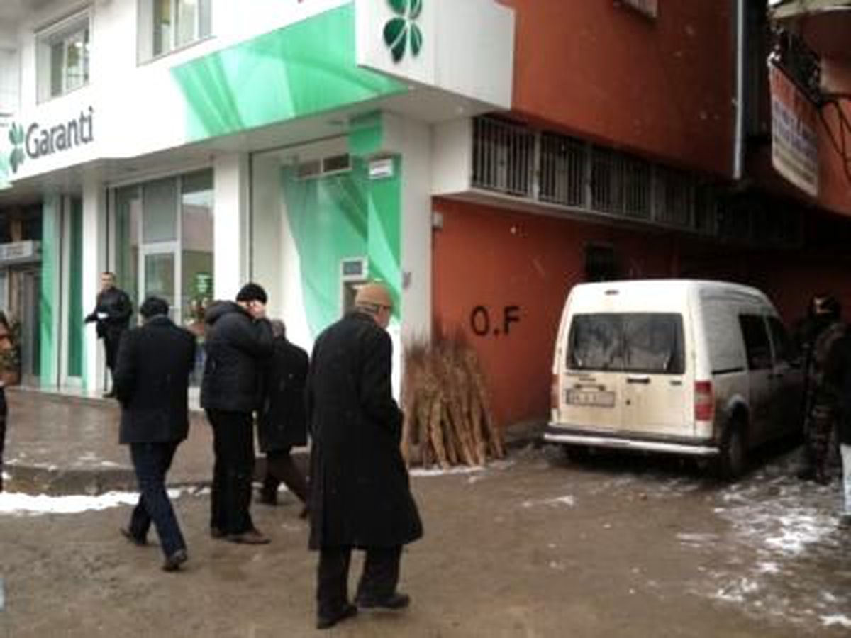 Bankayı Soydu, Kaçarken Yakalandı
