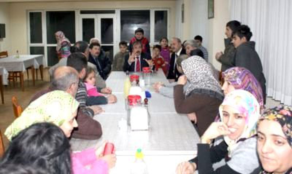 Başkan Tekin'den Vanlı Depremzedelere Ziyaret