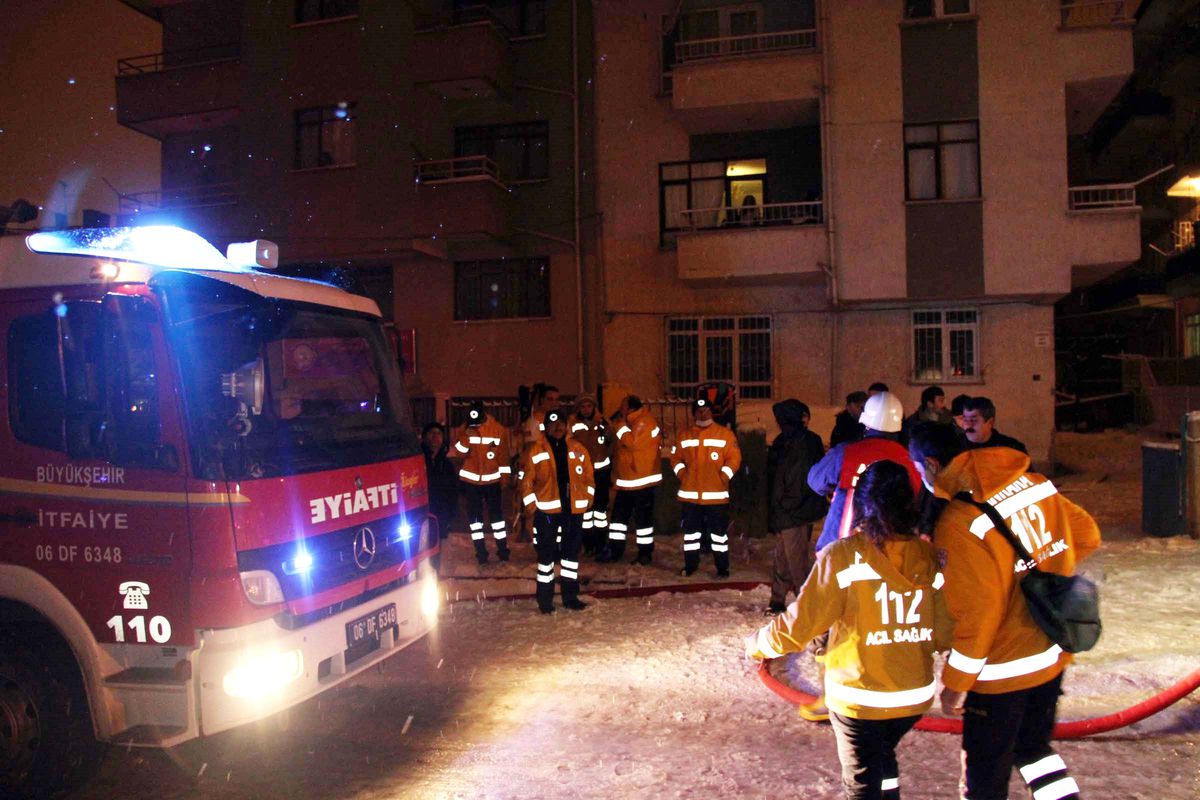 Başkent'te Korkutan Yangın
