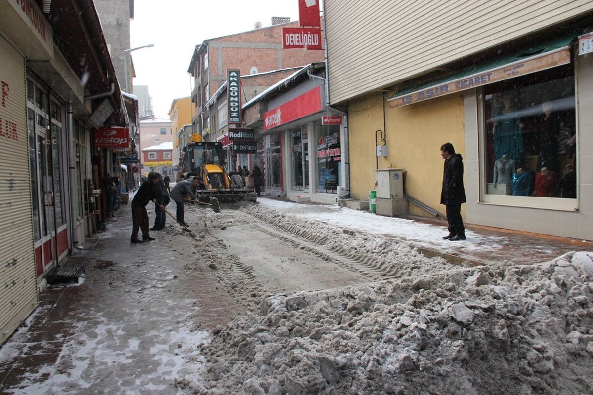 Belediye Başkanı Polat Çalışmaları Yerinde İnceledi