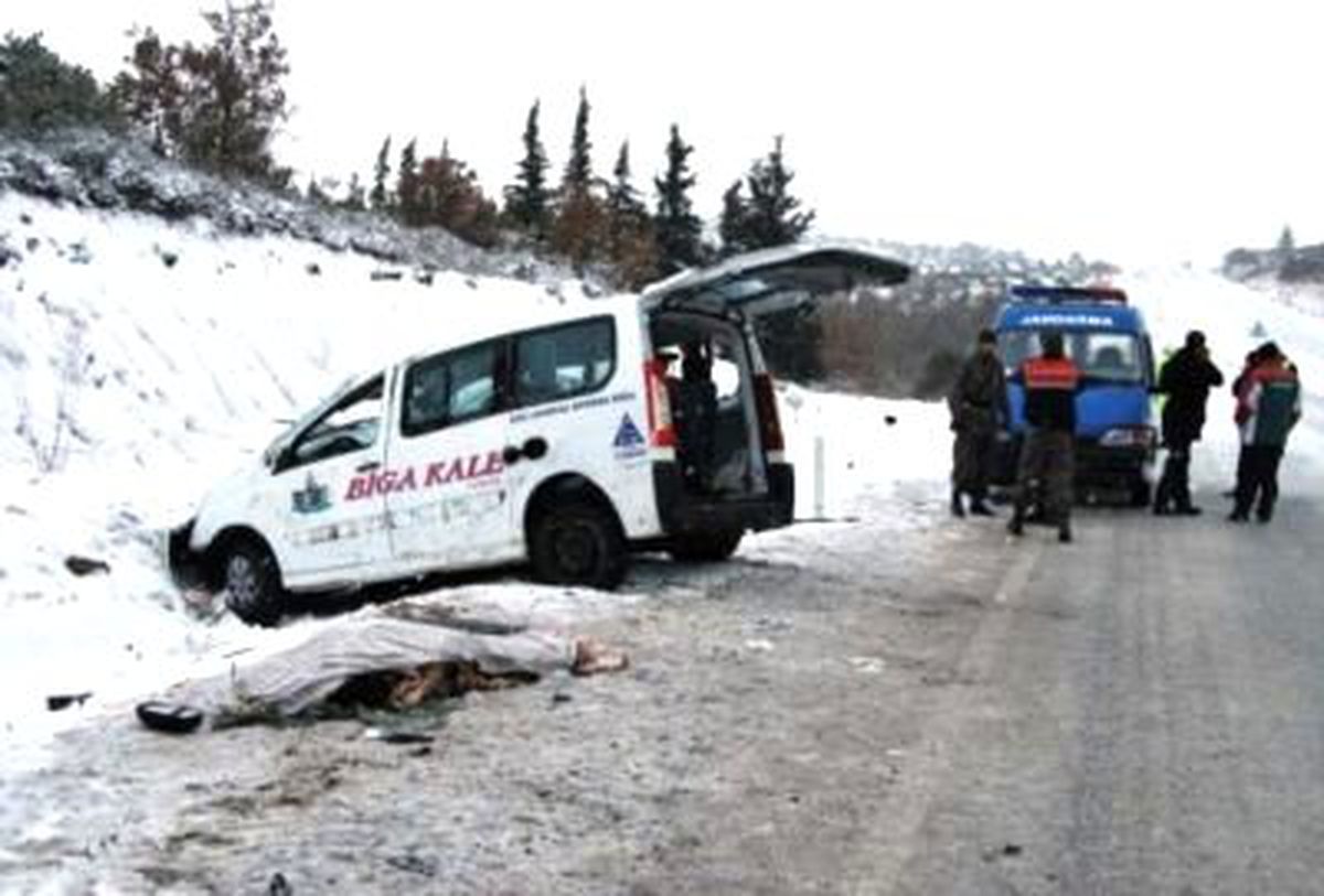 Biga'da Buzlanma Kazası: 1 Ölü, 7 Yaralı
