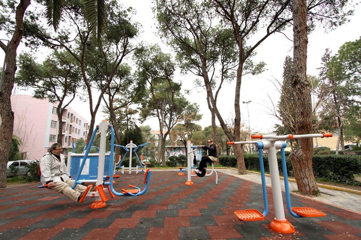 Çocuklar Parka, Büyükler Spora