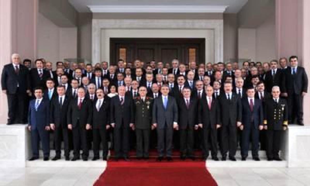 Cumhurbaşkanı Gül Valilere Yemek Verdi