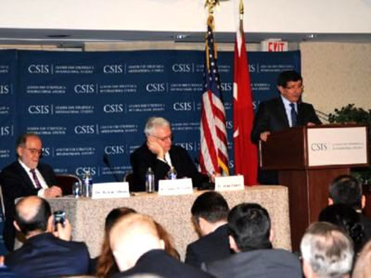 Davutoğlu: İsrailliler Ne İstediklerine Karar Vermeli