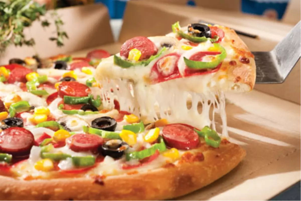 Domino\'s Pizza Yalnız Kalpleri Isıtıyor
